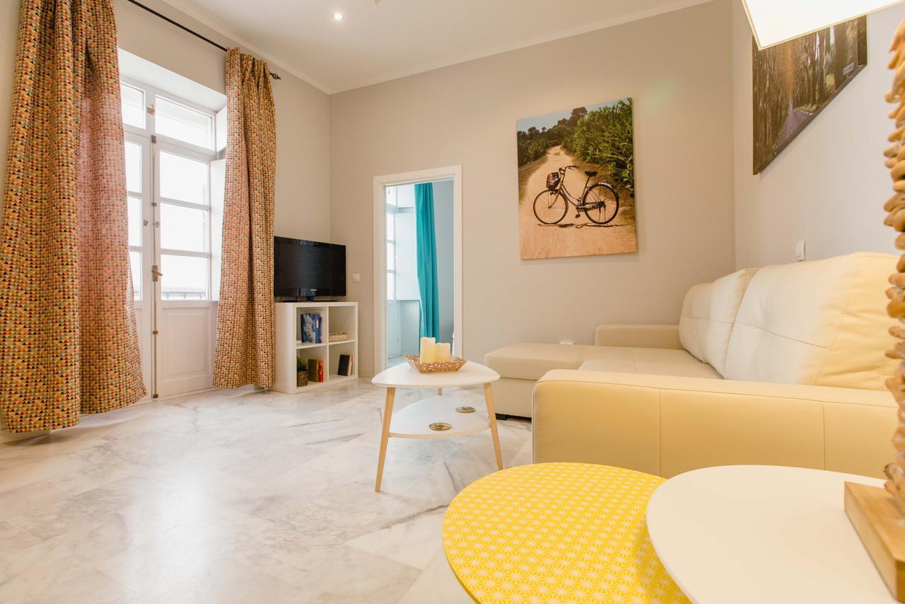 Apartamento La Casa Del Almirante กาดิซ ภายนอก รูปภาพ